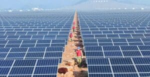 إطلاق أول مصنع سوري لإنتاج الألواح الشمسية بدمشق بدعم استثماري محلي